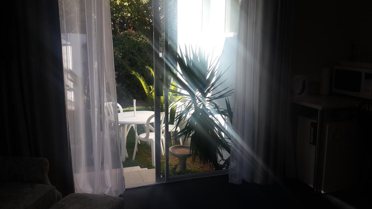 R & R'S Retreat Bed & Breakfast โจฮันเนสเบิร์ก ภายนอก รูปภาพ