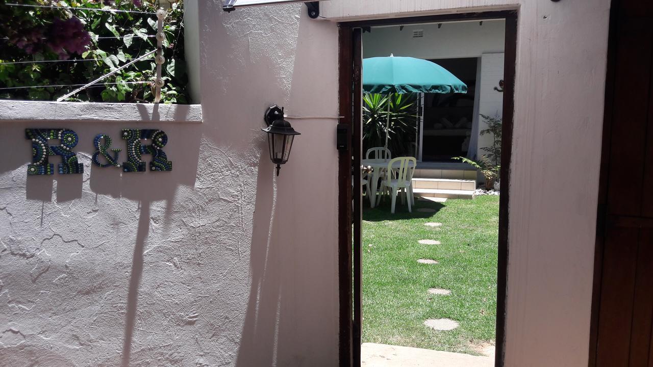 R & R'S Retreat Bed & Breakfast โจฮันเนสเบิร์ก ภายนอก รูปภาพ